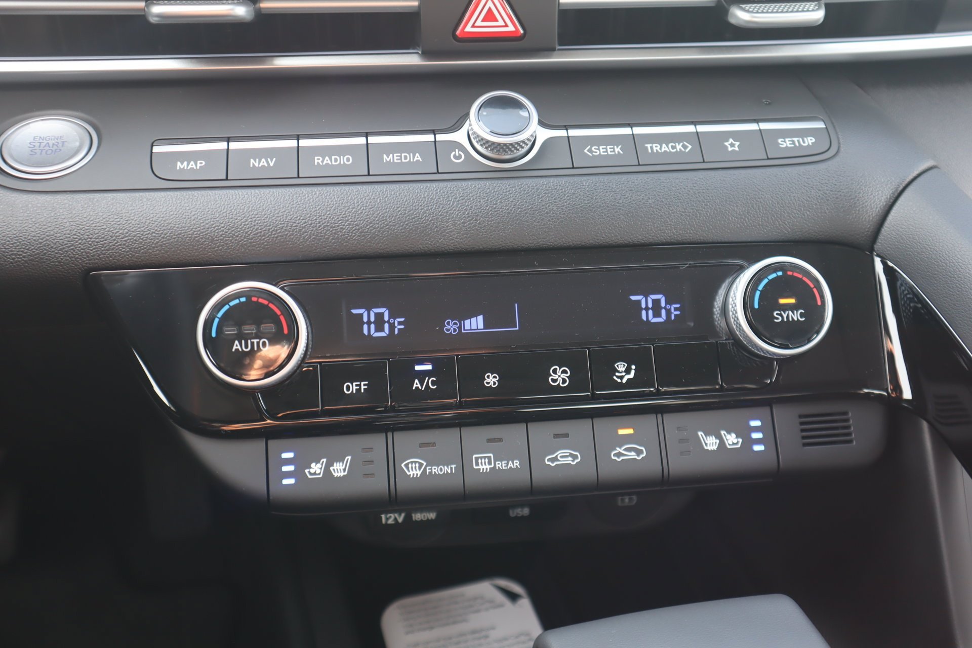 New 2026 Hyundai Elantra Limited FWD image 16
