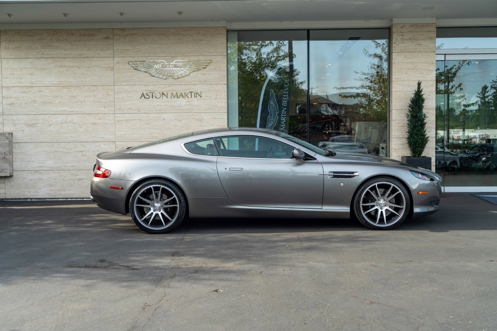 Used 2006 Aston Martin DB9 Coupe RWD image 44