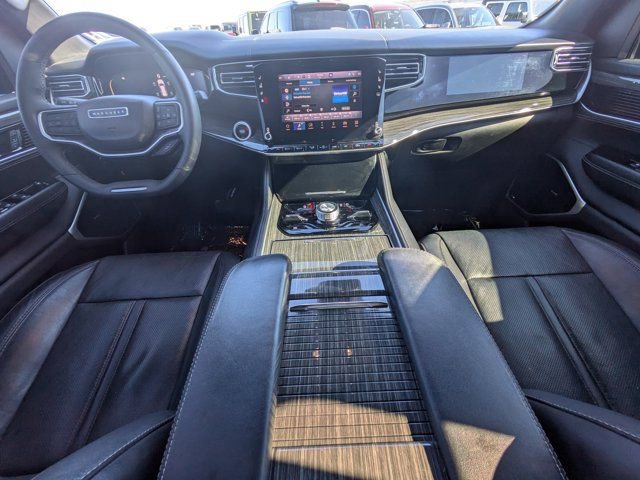Used 2022 Jeep Wagoneer Series III w/ Premium Group I AWD/4WD image 13
