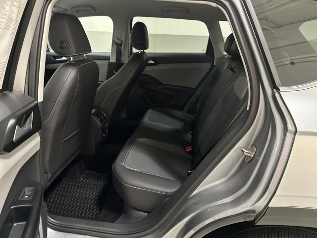 Certified 2023 Volkswagen Taos SE image 21