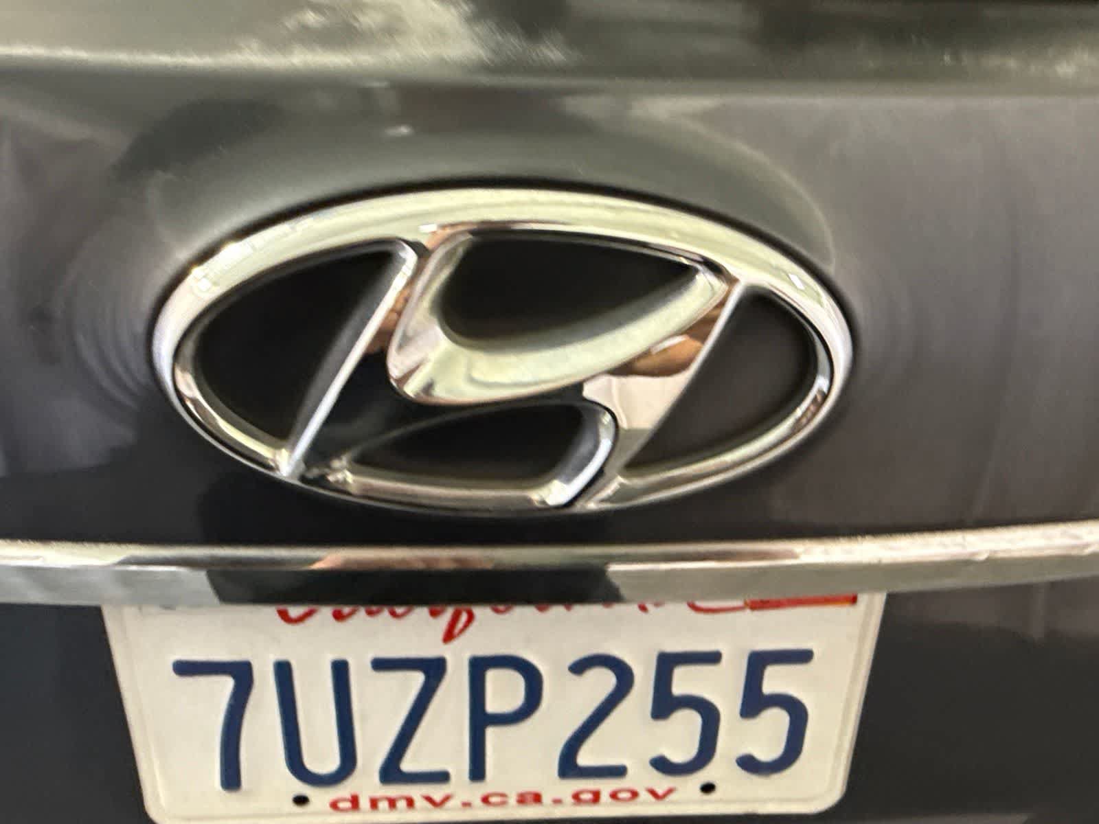 Used 2017 Hyundai Santa Fe FWD image 15
