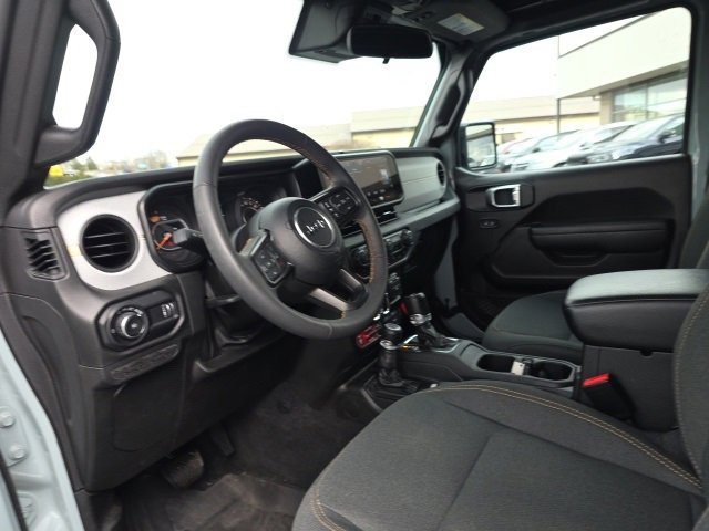 Used 2024 Jeep Wrangler Willys image 15