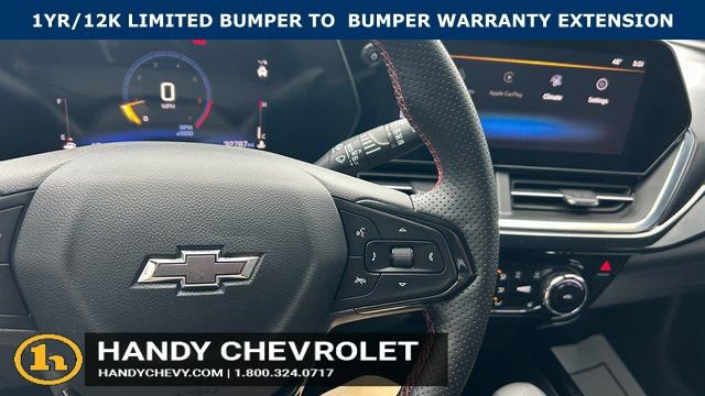 Certified 2025 Chevrolet Trax RS FWD image 19