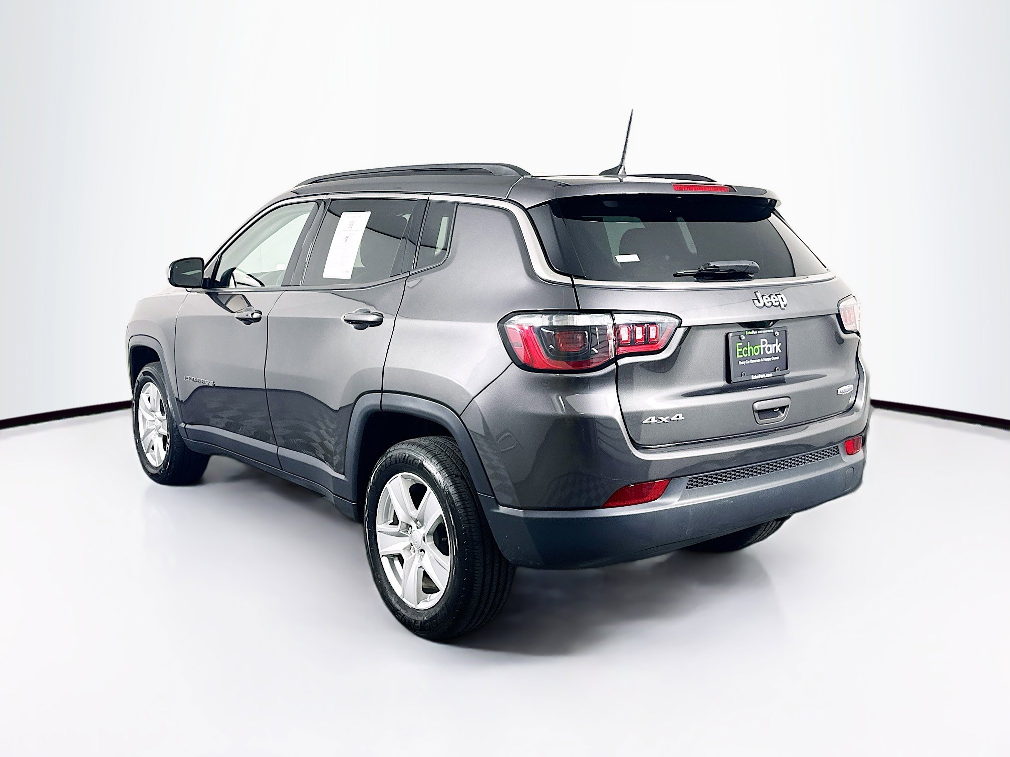 Used 2022 Jeep Compass Latitude AWD/4WD image 5