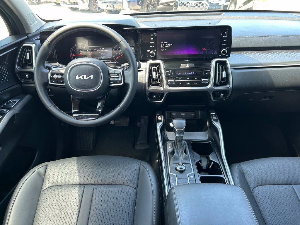 Used 2022 Kia Sorento S FWD image 16