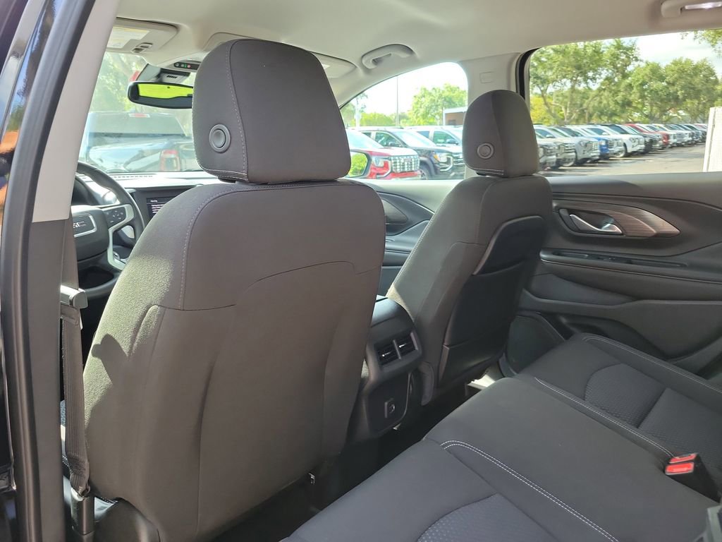 Used 2023 GMC Terrain SLE w/ Driver Convenience Package FWD image 15