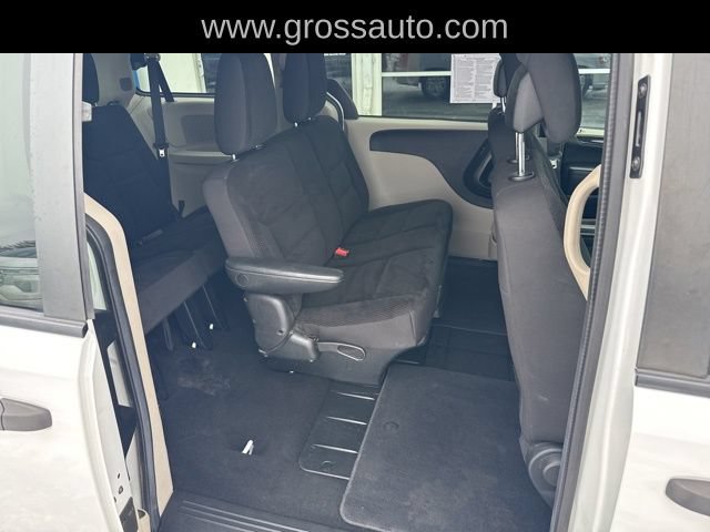 Used 2020 Dodge Grand Caravan SE FWD image 23