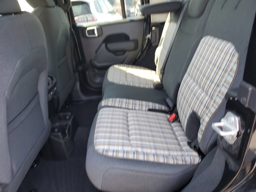 Used 2026 Jeep Wrangler Unlimited Sport AWD/4WD image 11