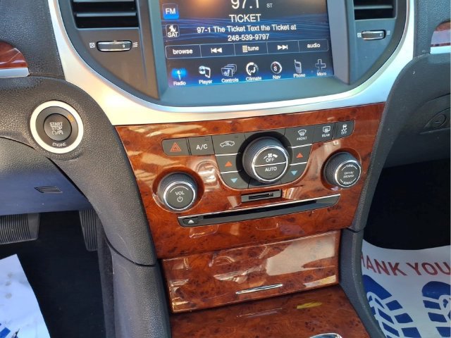 Used 2014 Chrysler 300 AWD w/ Driver Convenience Group image 24