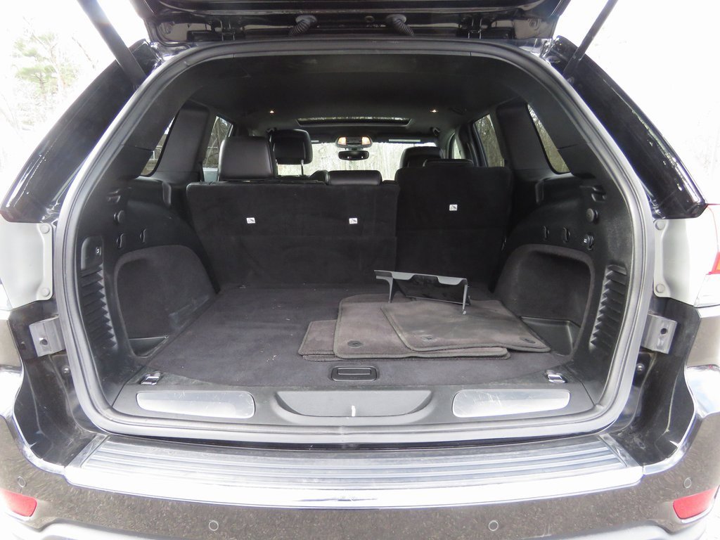 Used 2018 Jeep Grand Cherokee Limited image 18