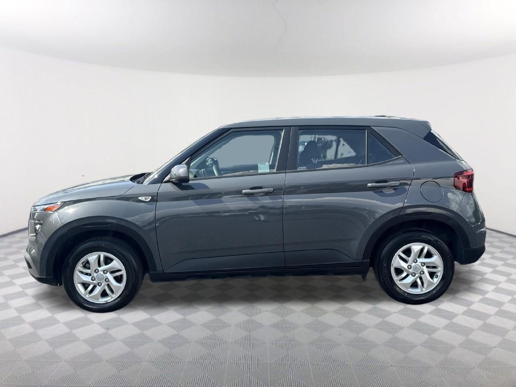 Used 2025 Hyundai Venue SE FWD image 8
