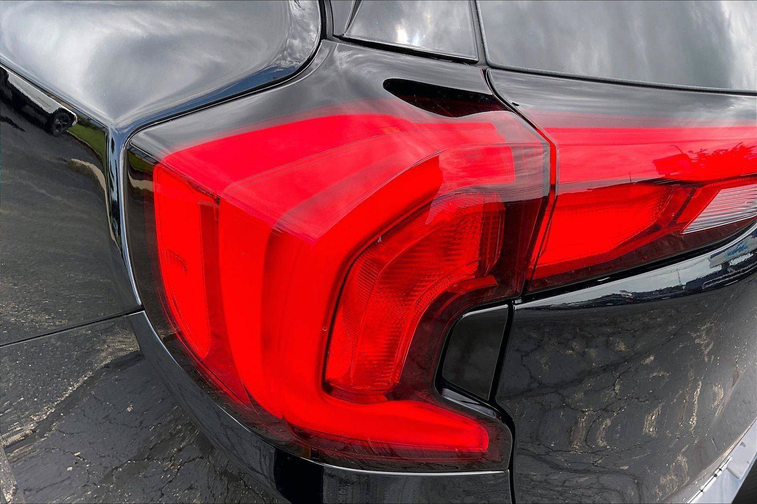 Used 2018 GMC Terrain Denali w/ Driver Alert Package II AWD/4WD image 30