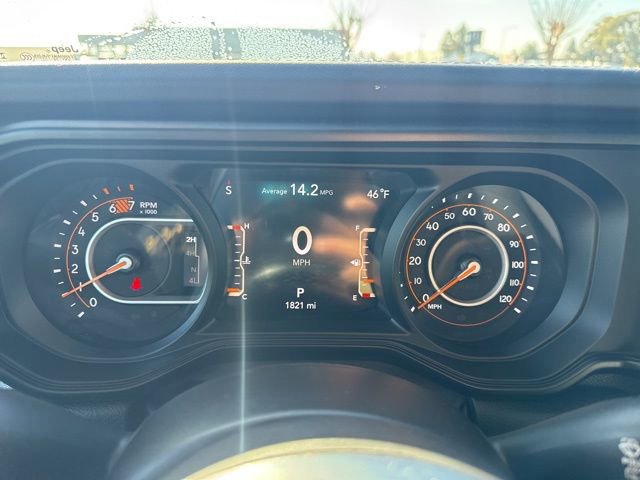 Used 2024 Jeep Wrangler Sahara image 6