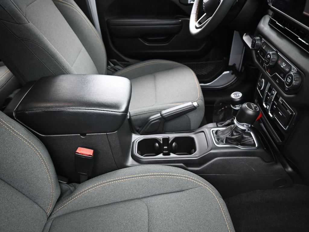 Used 2024 Jeep Gladiator Sport image 44