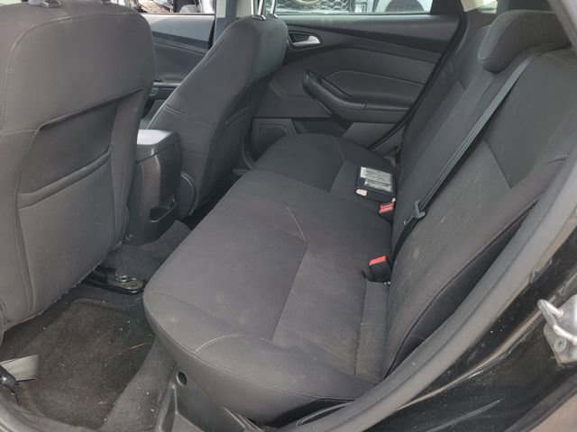 Used 2015 Ford Focus SE FWD image 11