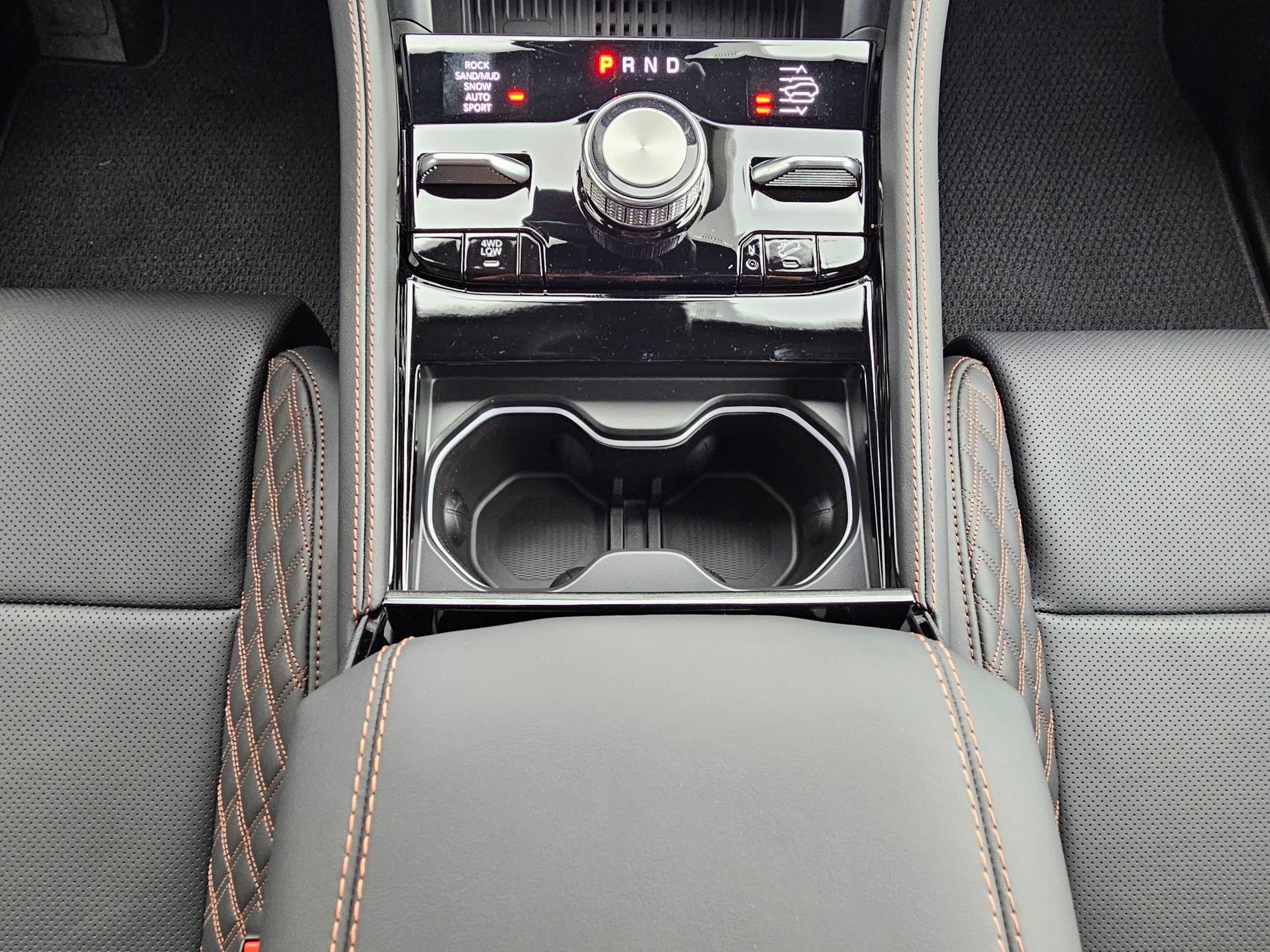 New 2026 Jeep Grand Cherokee Summit image 10