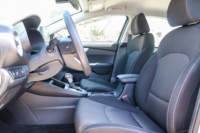 Used 2022 Kia Forte LXS w/ LXS Technology Package FWD image 18