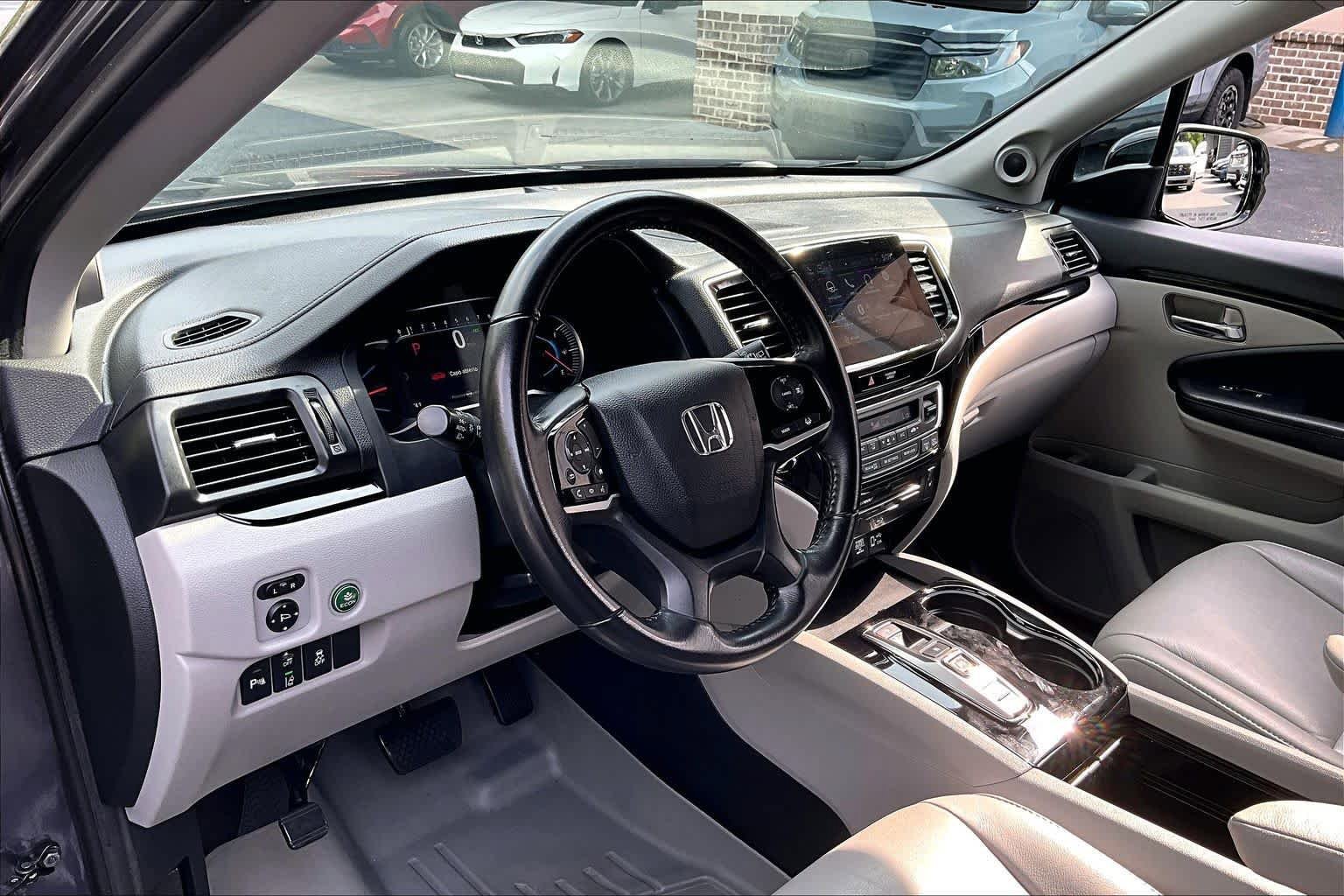 Used 2020 Honda Pilot Touring image 18