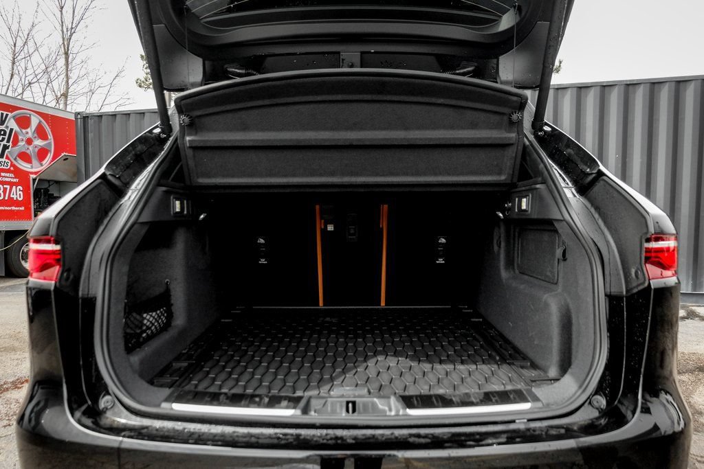 New 2026 Jaguar F-PACE R-Dynamic S AWD/4WD image 8