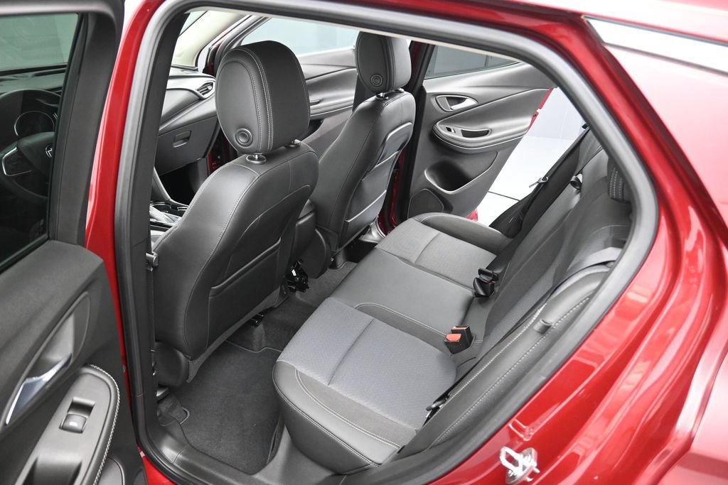 Used 2022 Buick Encore GX Select w/ Advanced Technology Package AWD/4WD image 26