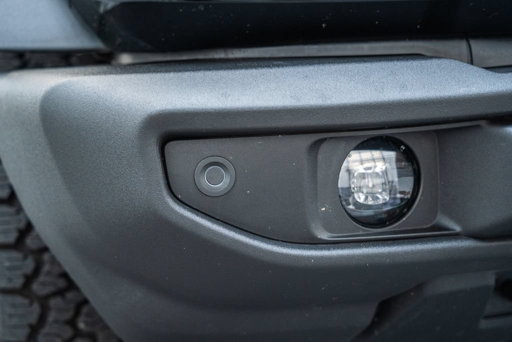 Used 2025 Ford Bronco Outer Banks AWD/4WD image 13