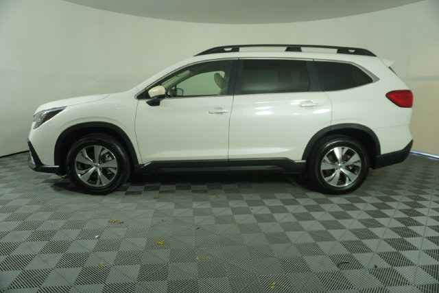 Used 2025 Subaru Ascent Premium AWD/4WD image 4