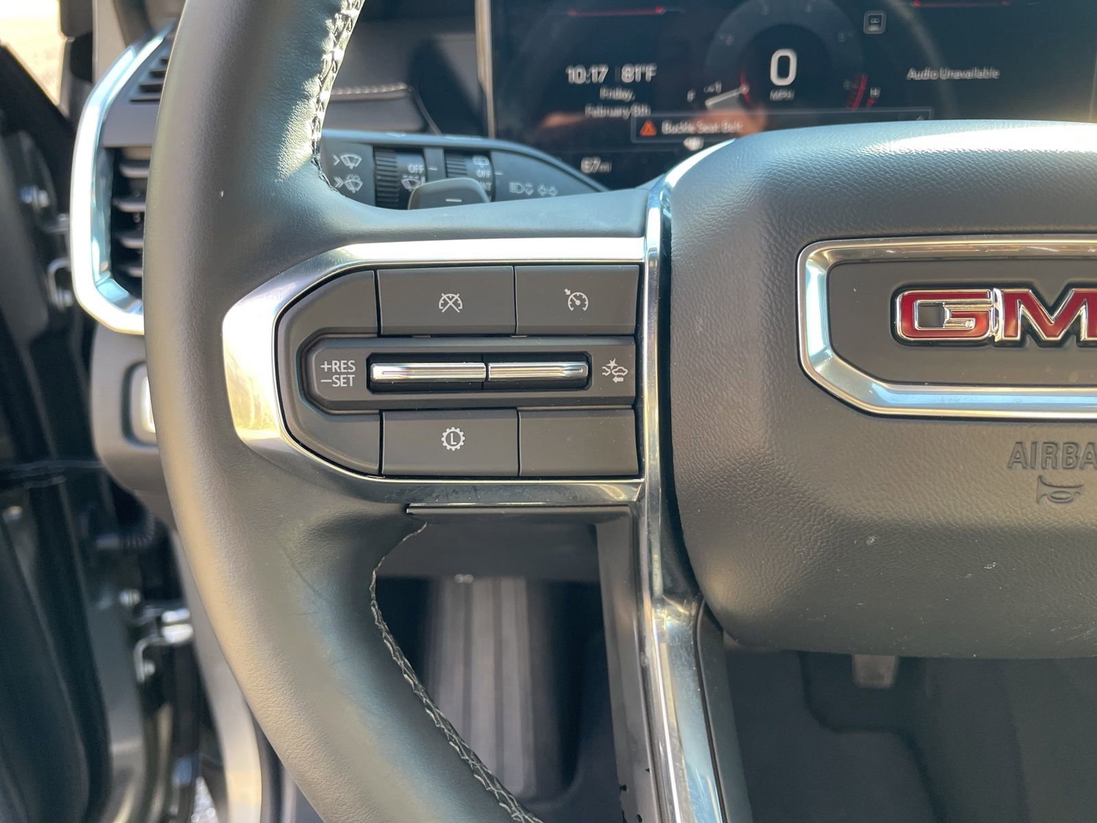 Used 2025 GMC Acadia Elevation image 14