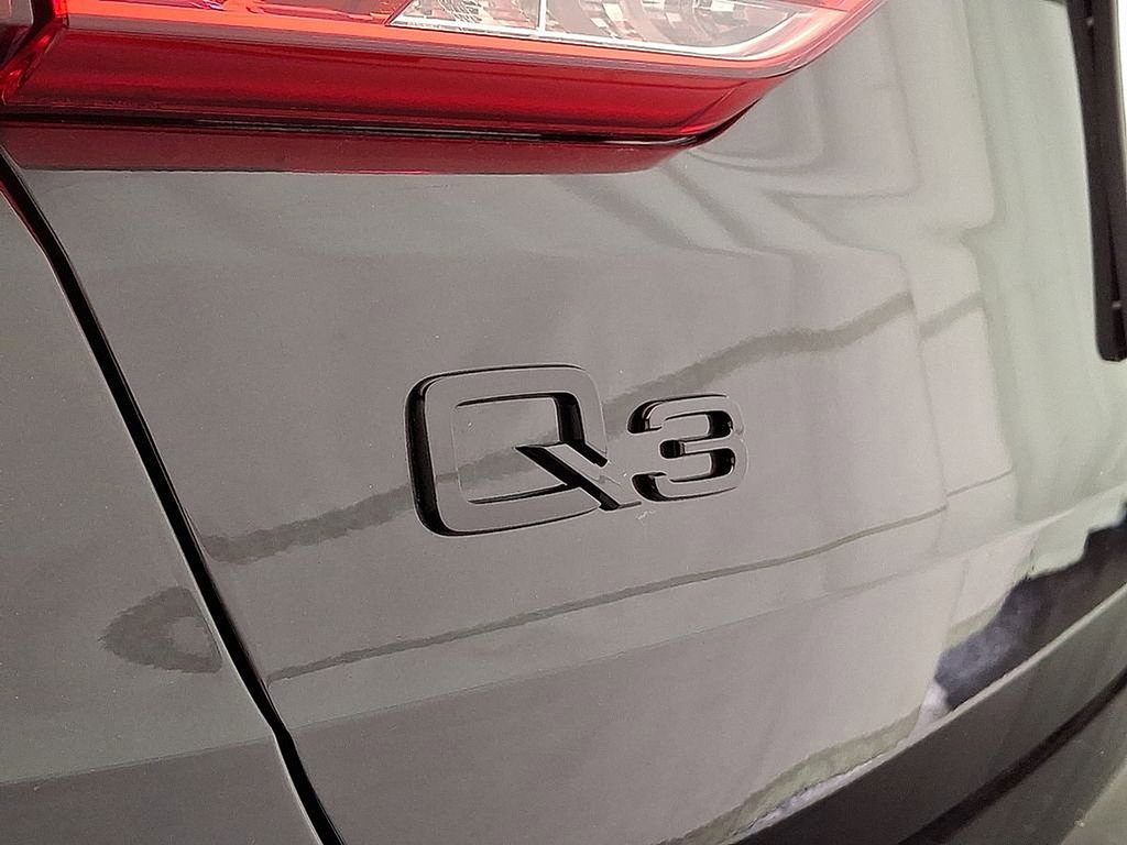 New 2025 Audi Q3 2.0T Premium image 15