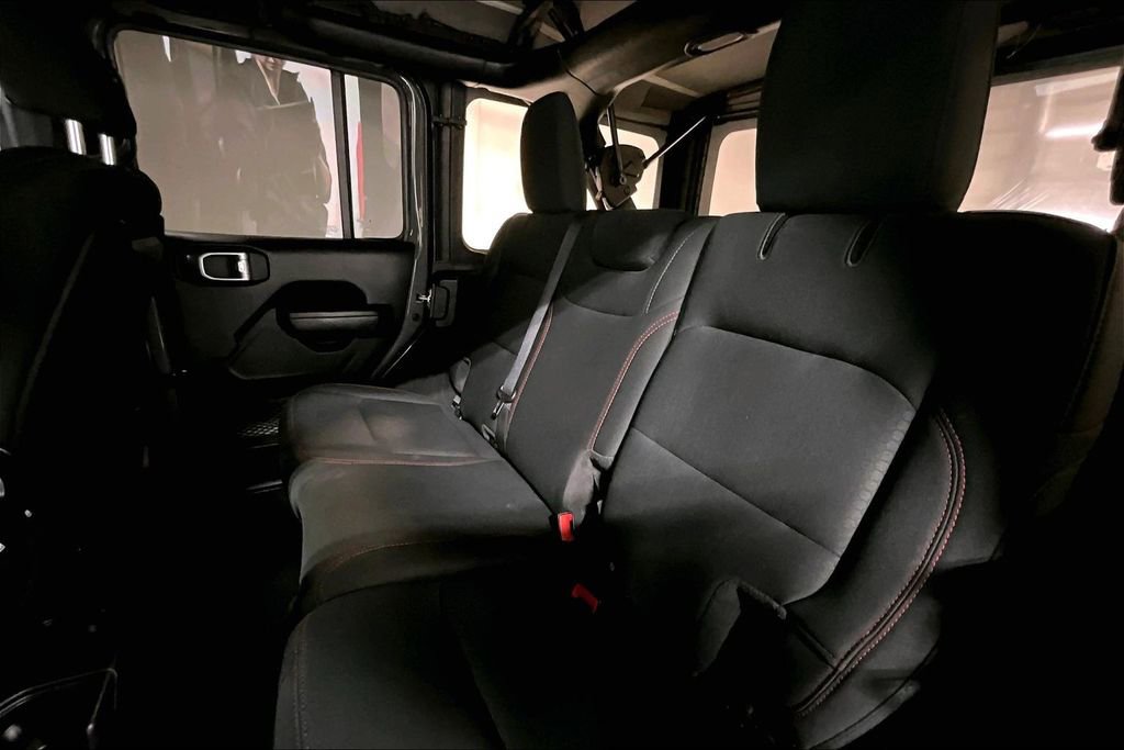 Used 2021 Jeep Wrangler Unlimited Rubicon AWD/4WD image 36