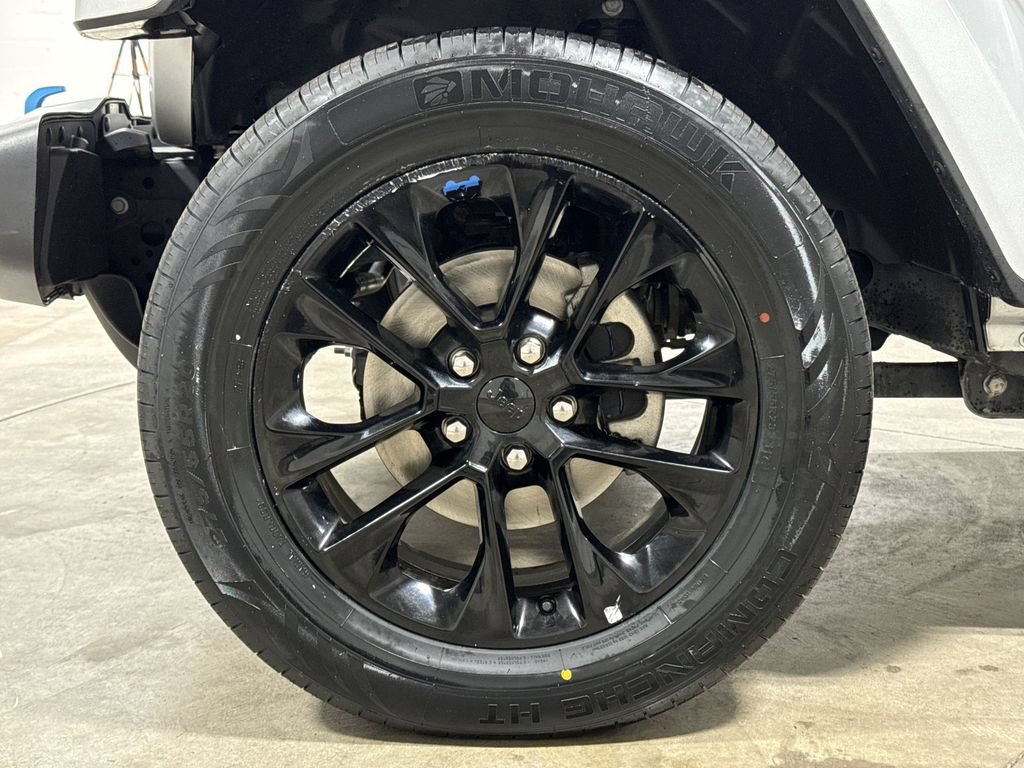 Used 2023 Jeep Wrangler Unlimited Sahara AWD/4WD image 27