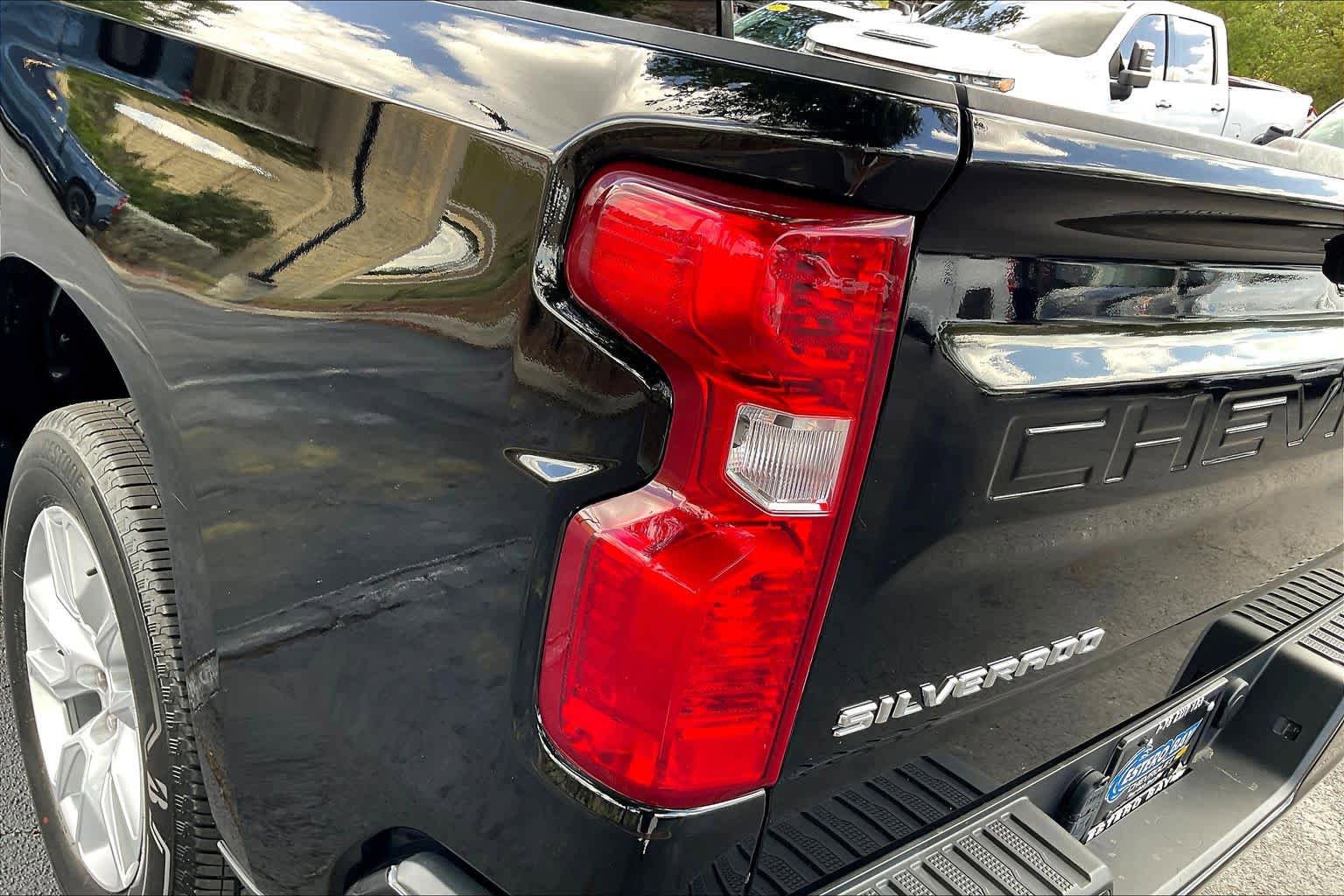 Certified 2023 Chevrolet Silverado 1500 Custom image 28