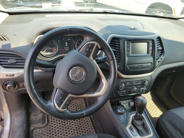 Used 2014 Jeep Cherokee Sport w/ Cold Weather Group AWD/4WD image 13