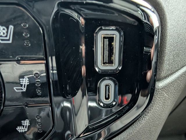 Used 2025 Chevrolet Silverado 1500 LTZ image 20