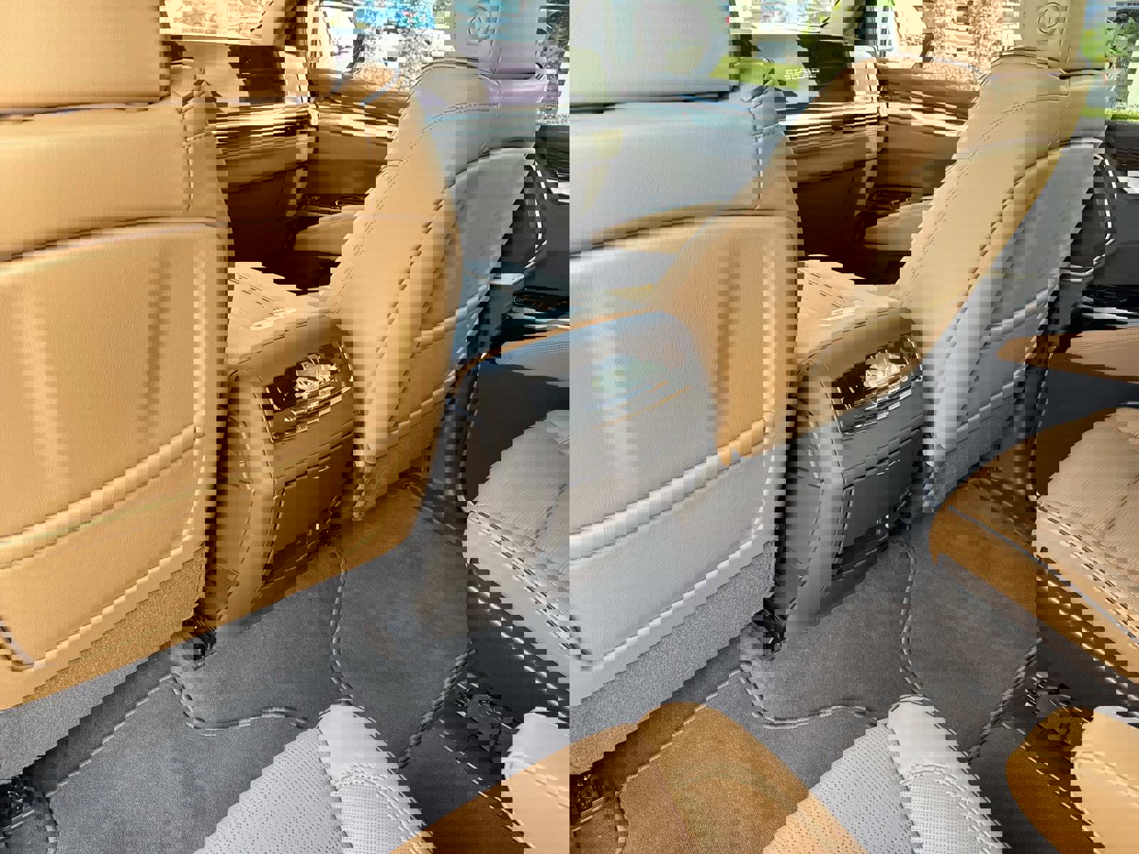 New 2025 Cadillac Escalade ESV Premium Luxury image 13