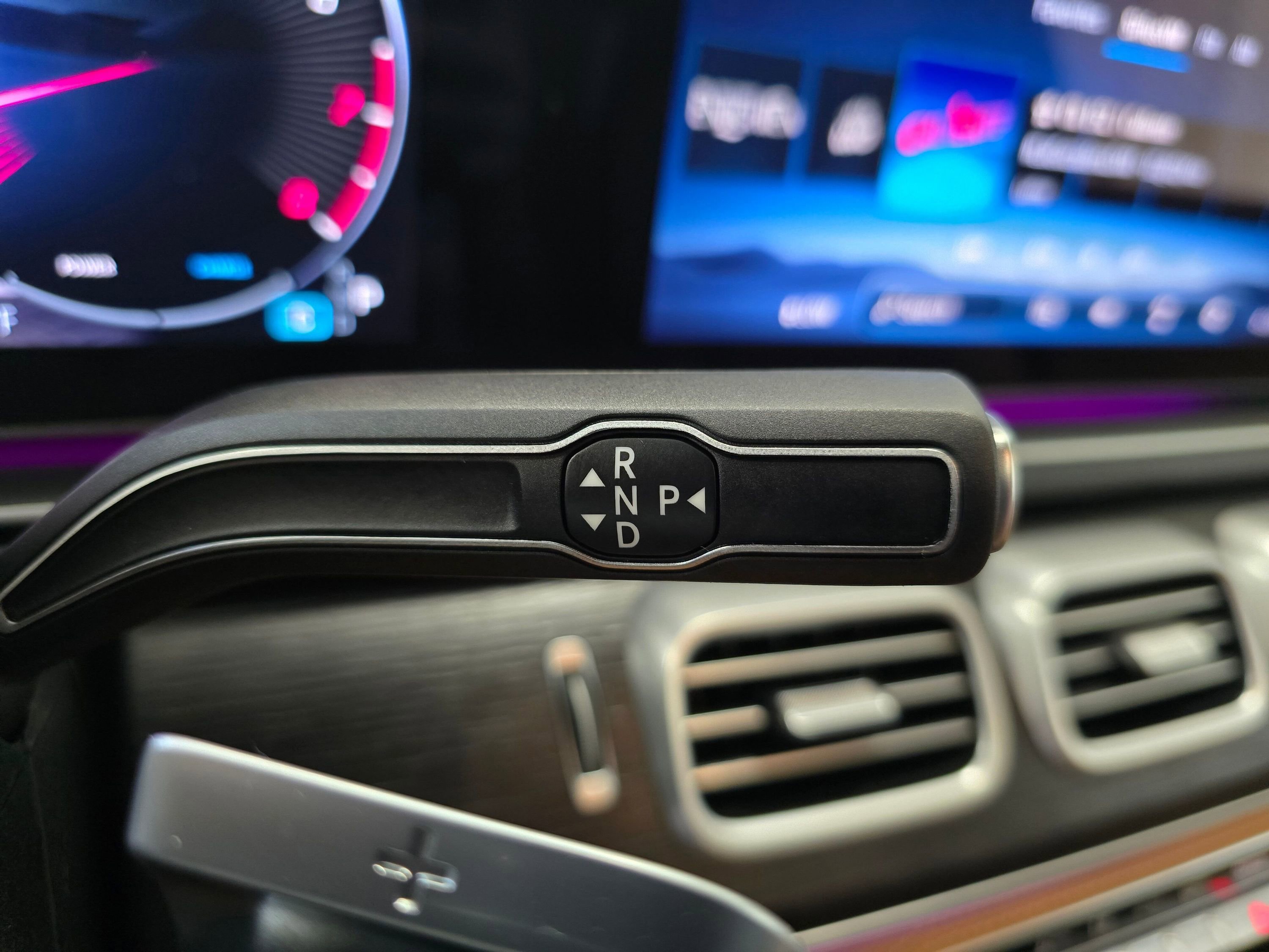 Used 2024 Mercedes-Benz GLE 580 4MATIC image 16