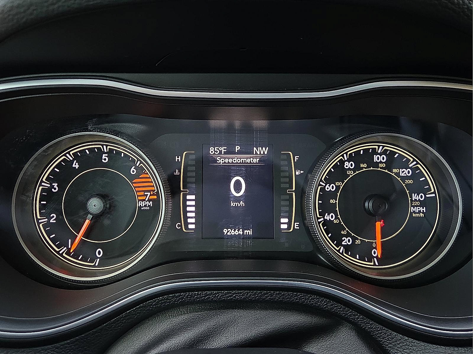 Used 2019 Jeep Cherokee Latitude Plus w/ Comfort/Convenience Group FWD image 23