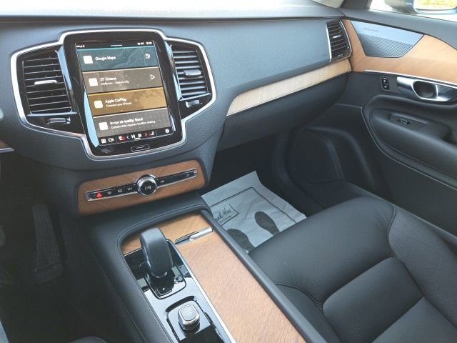 Used 2025 Volvo XC90 B5 Plus w/ Protection Package Premier image 18