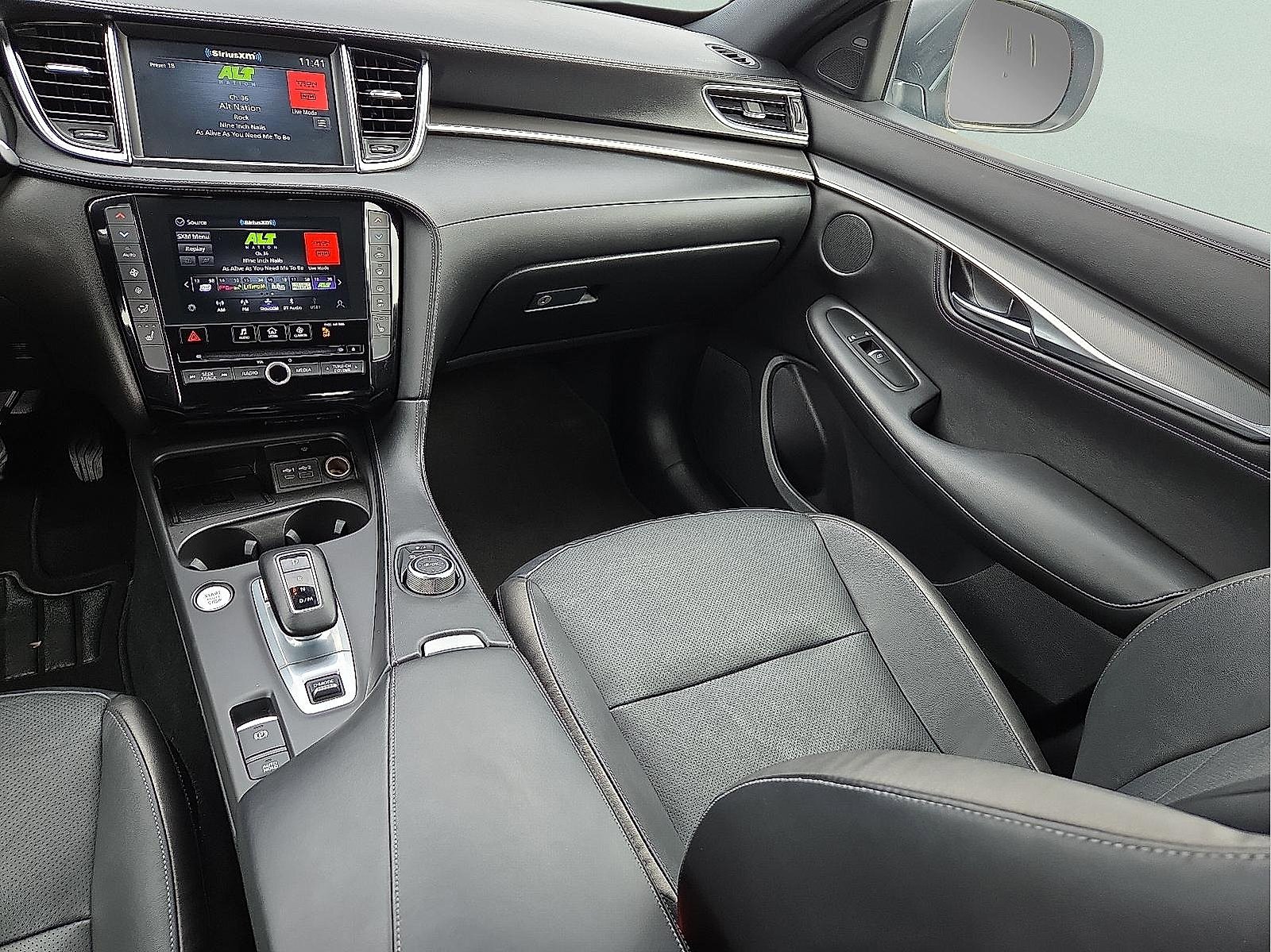 Used 2024 INFINITI QX55 Luxe image 12