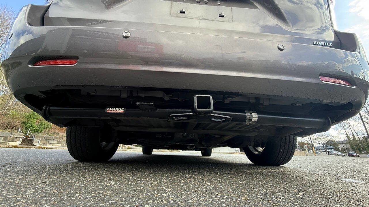 Used 2012 Toyota Sienna Limited w/ Premium Pkg image 11