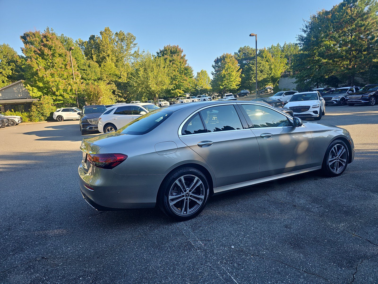Used 2023 Mercedes-Benz E 350 4MATIC Sedan image 5