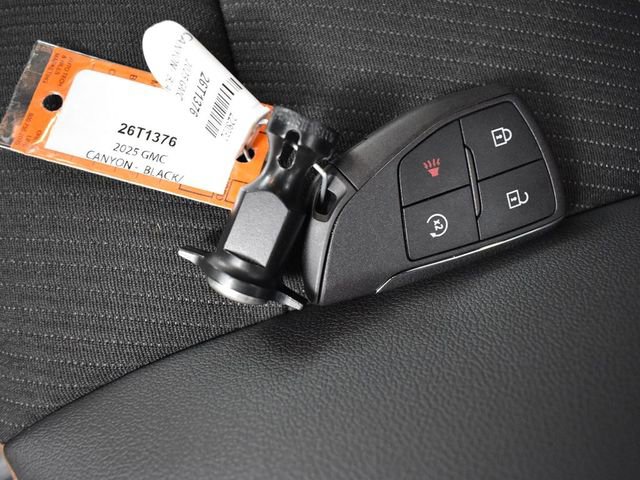 Used 2025 GMC Canyon AT4 image 28