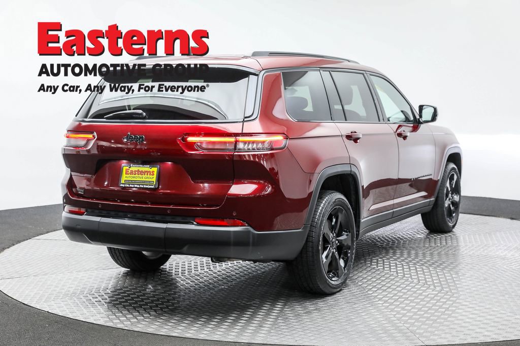 Used 2023 Jeep Grand Cherokee L Laredo image 5
