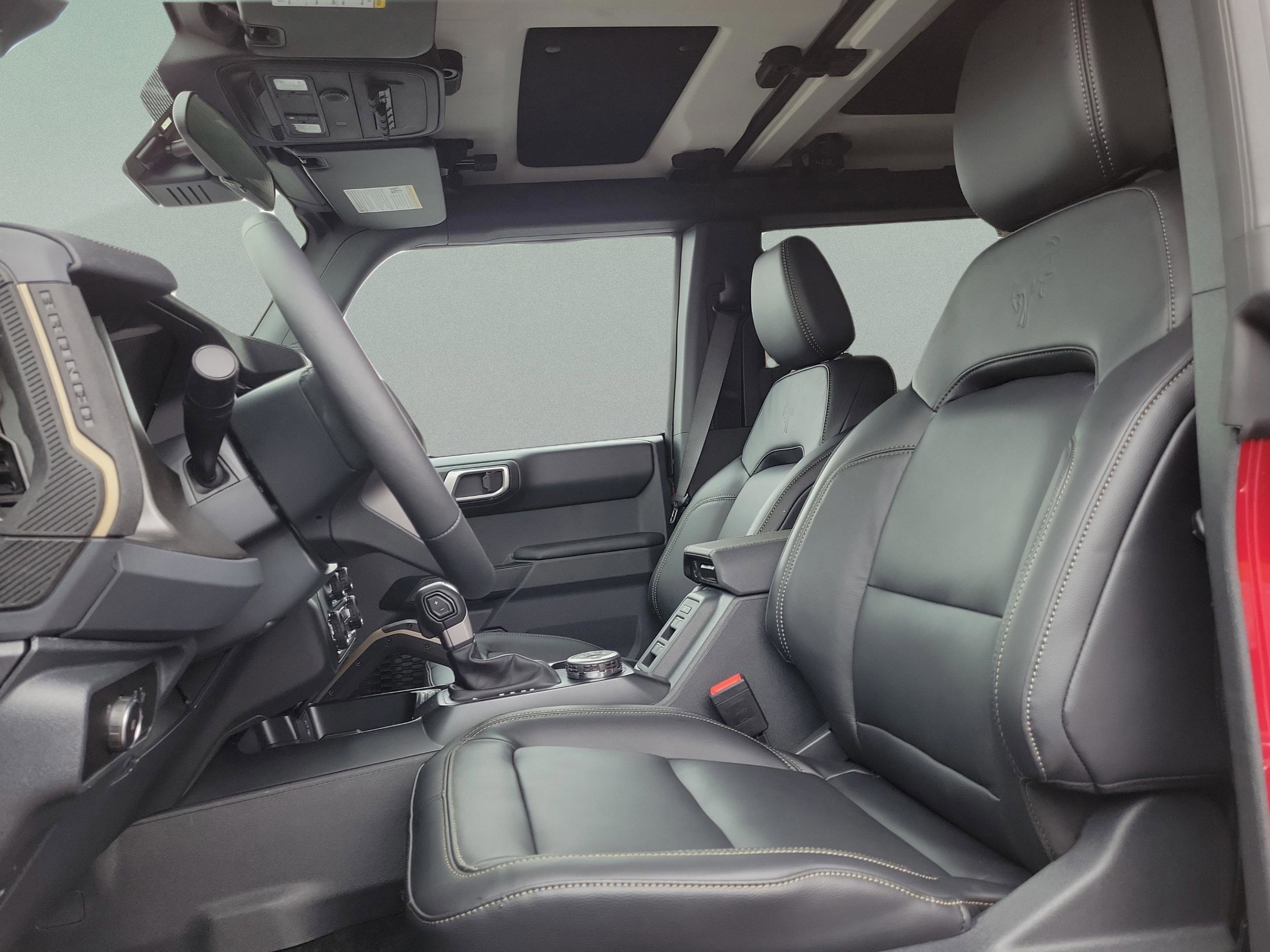 New 2025 Ford Bronco Badlands w/ Sasquatch Package image 13