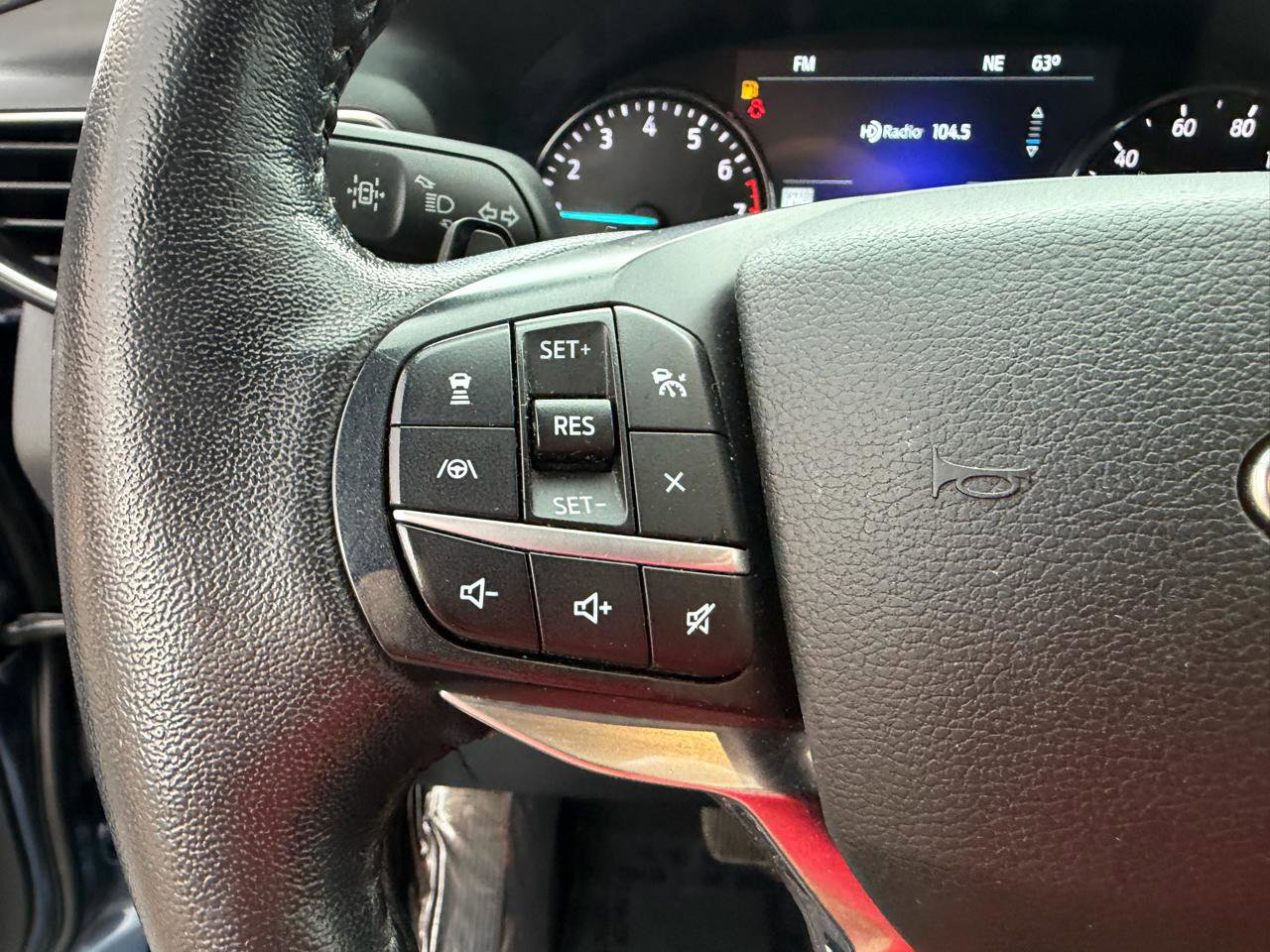 Used 2020 Ford Explorer Limited image 31