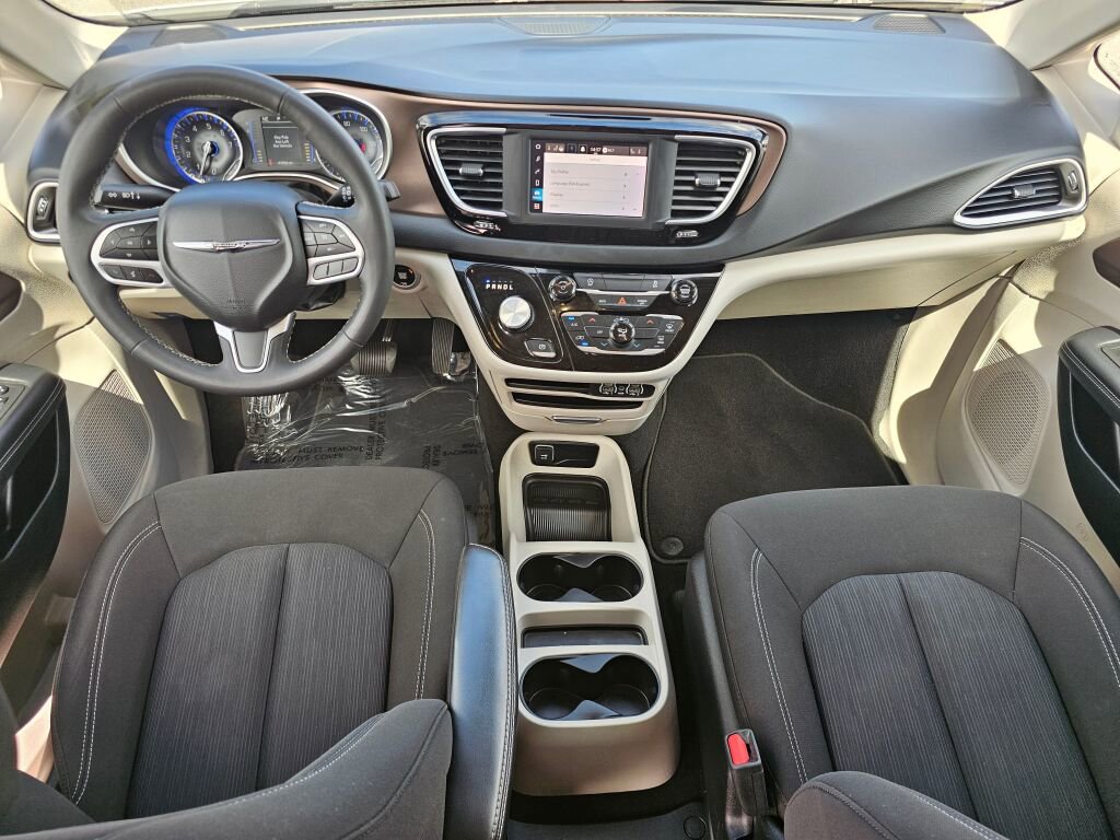 Used 2023 Chrysler Voyager LX FWD image 20