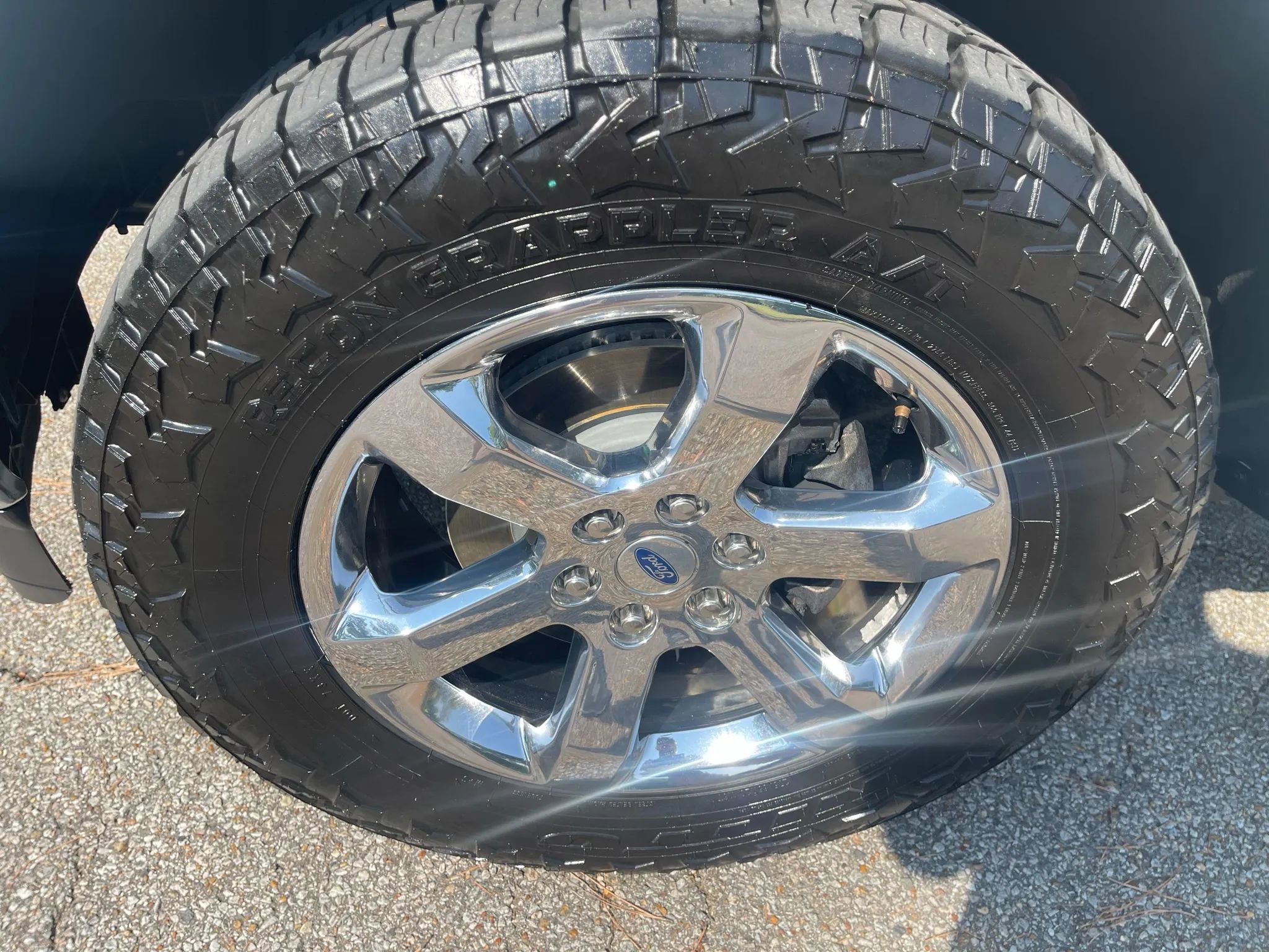 Used 2021 Ford F150 Lariat w/ Equipment Group 502A High image 9