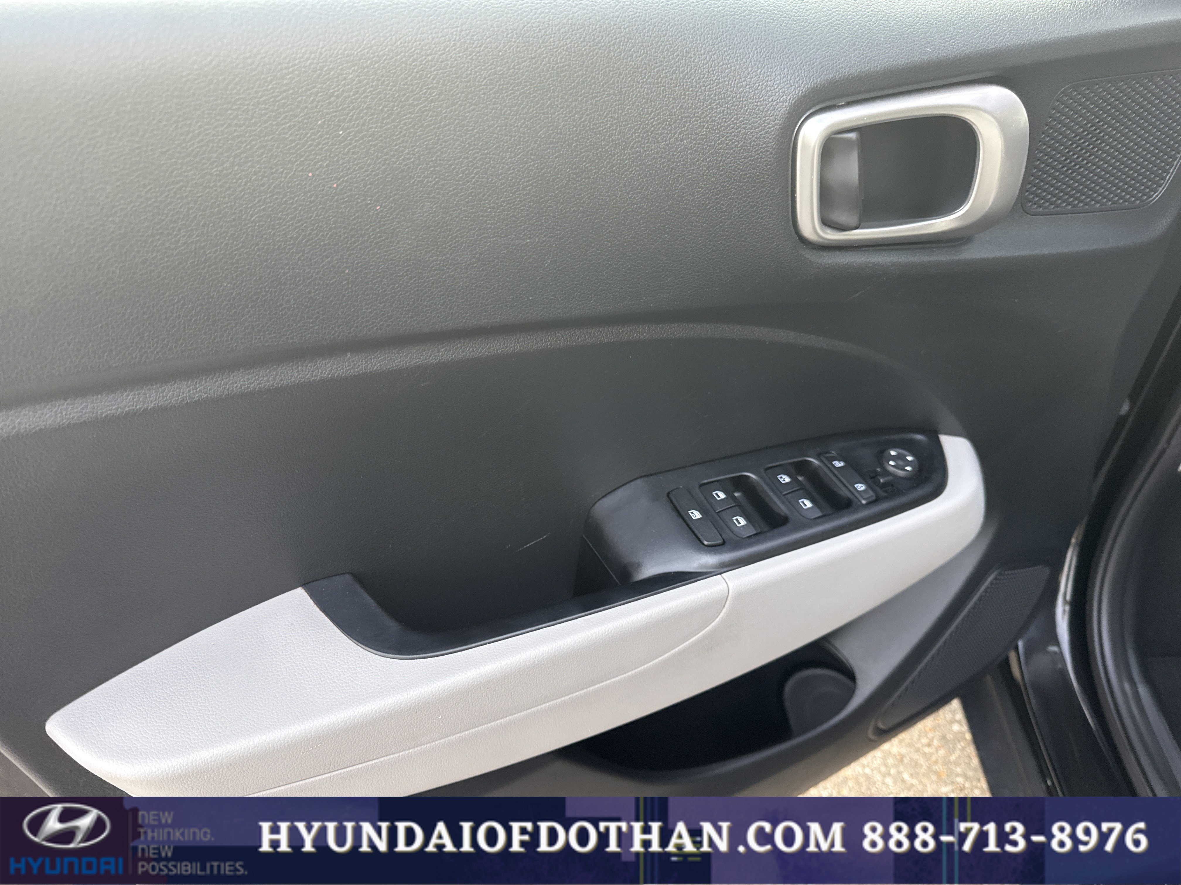 Certified 2023 Hyundai Venue SEL image 7