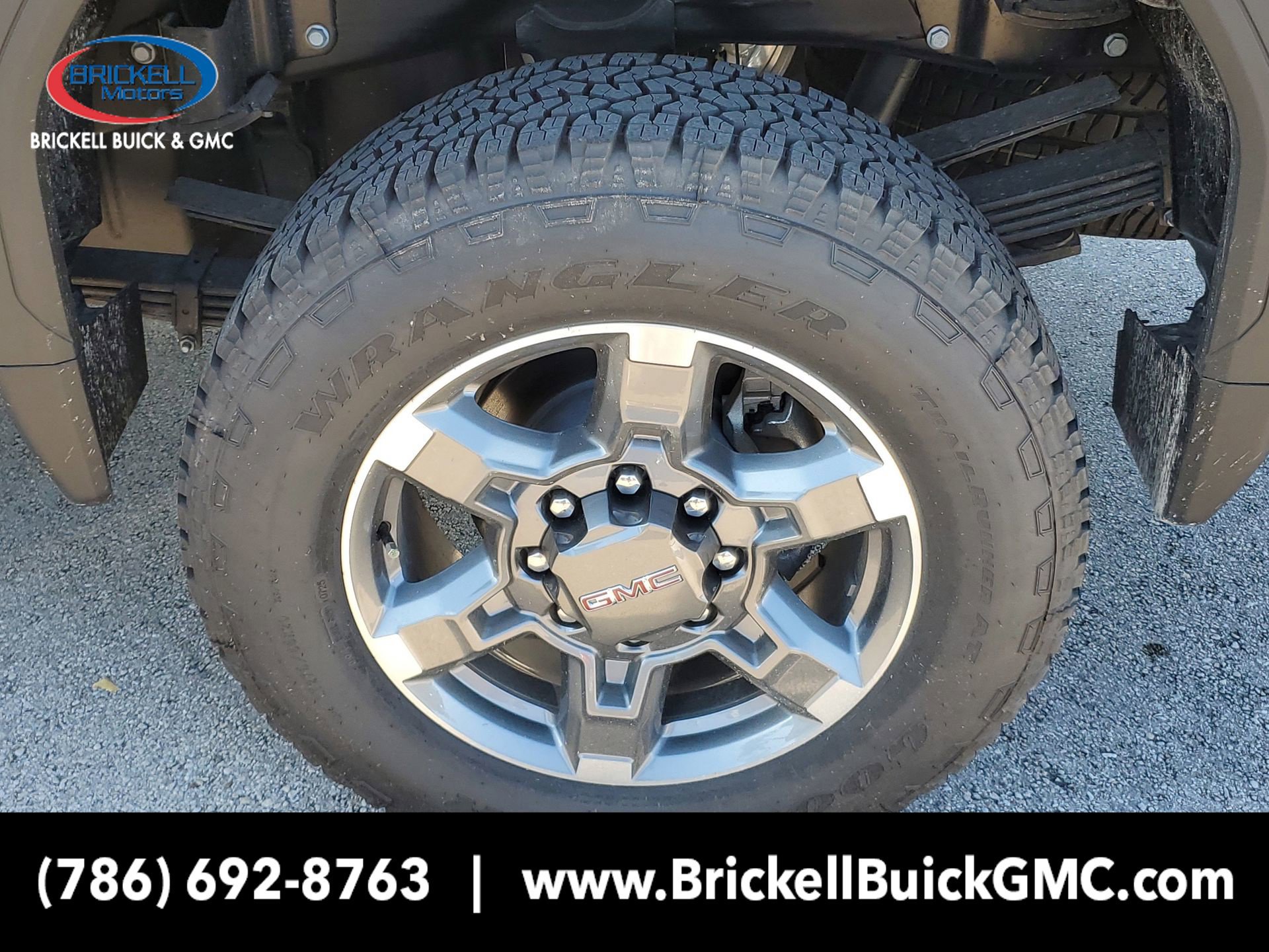 New 2025 GMC Sierra 2500 SLE w/ Max Trailering Package AWD/4WD image 5