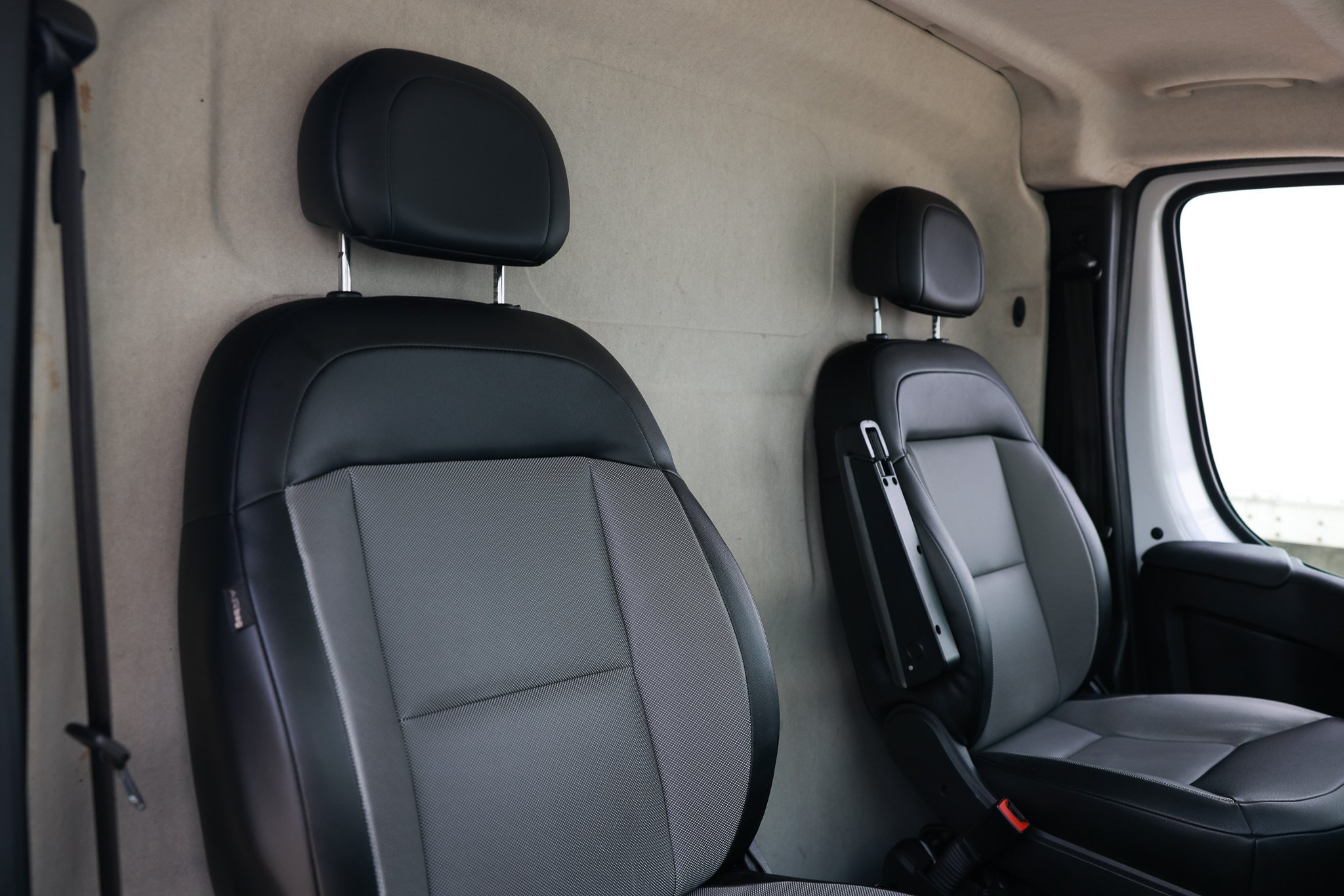 Used 2023 RAM ProMaster 3500 w/ Premium Convenience Group FWD image 14