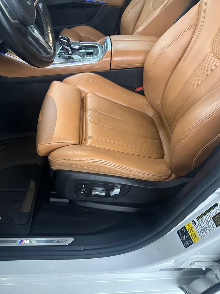 Used 2021 BMW X5 xDrive40i w/ M Sport Package AWD/4WD image 14